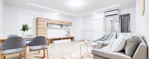 2 Bedroom
